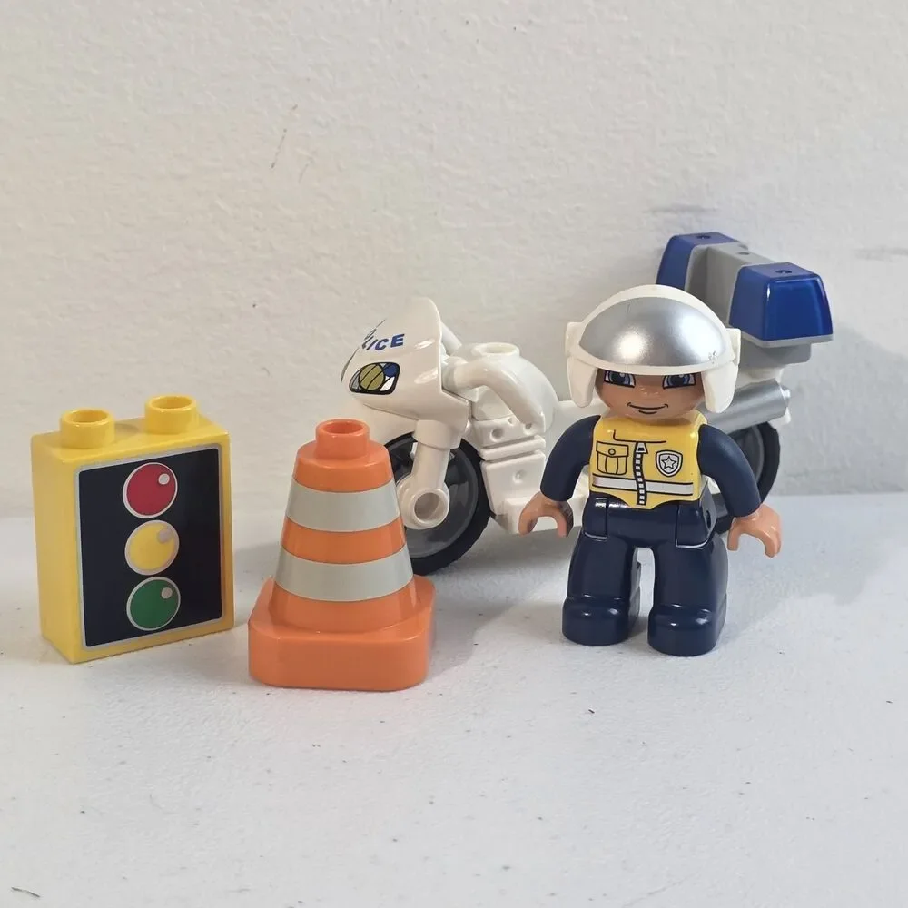 Lego DUPLO Police Bike #5679 6 Pcs Police Motorcycle Retired 2015